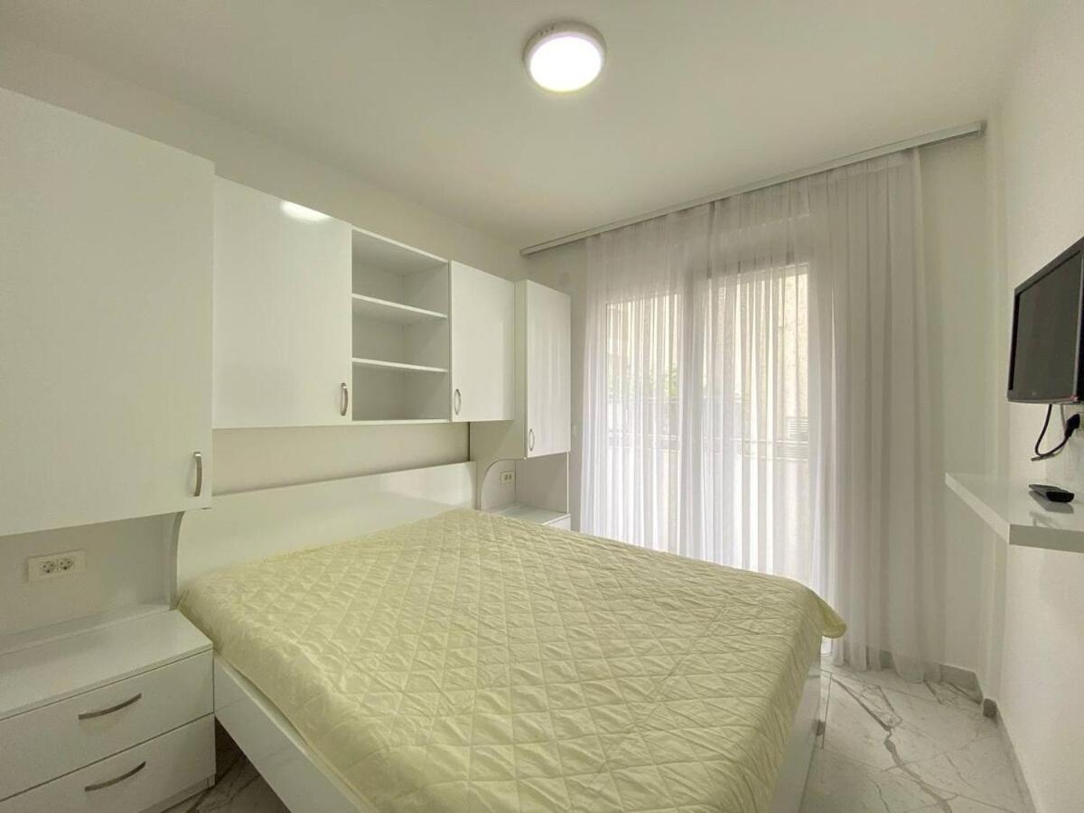 Daire One-bedroom Apartment, One Step From The Sea *
