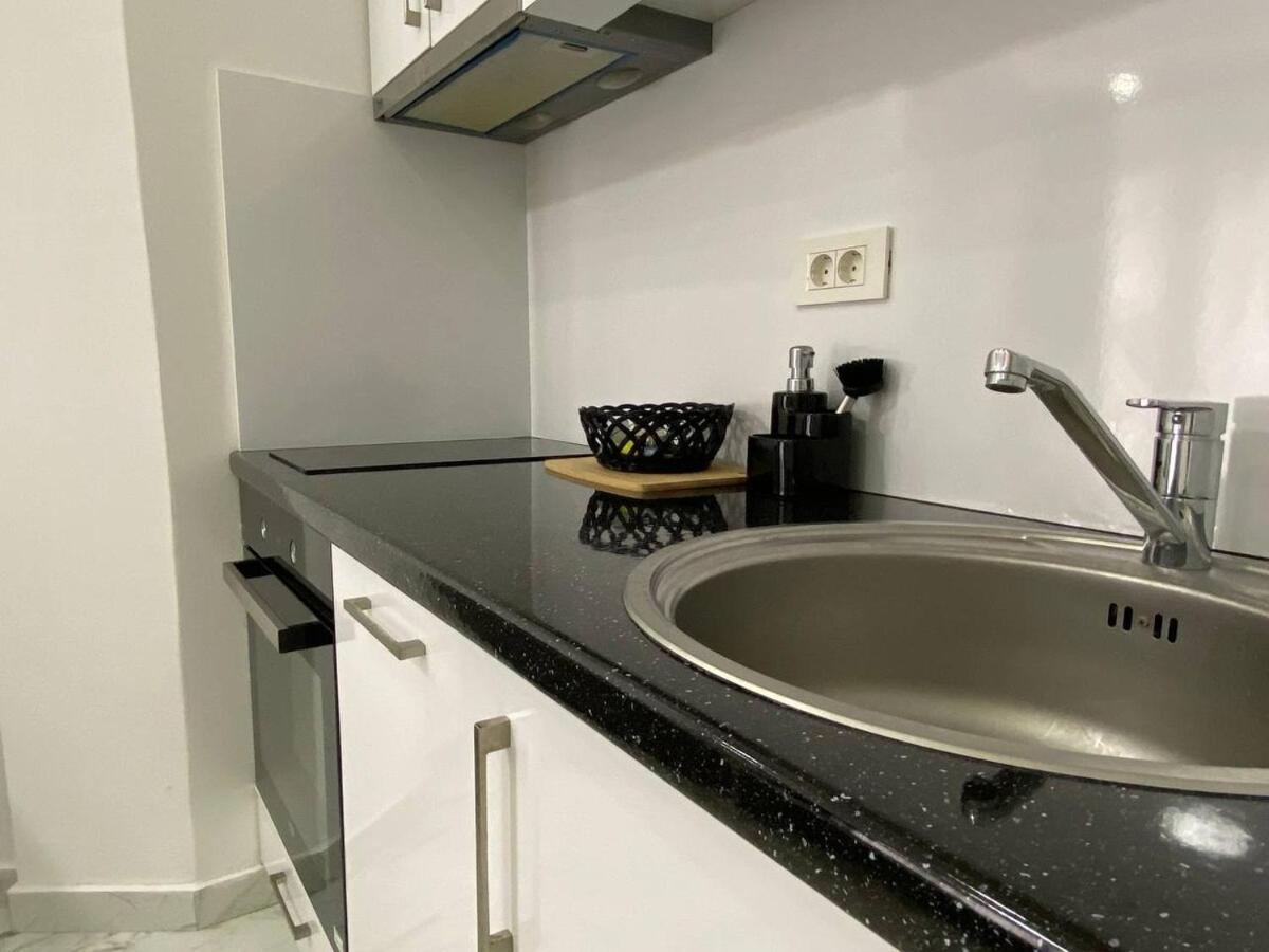 One-bedroom Apartment, One Step From The Sea